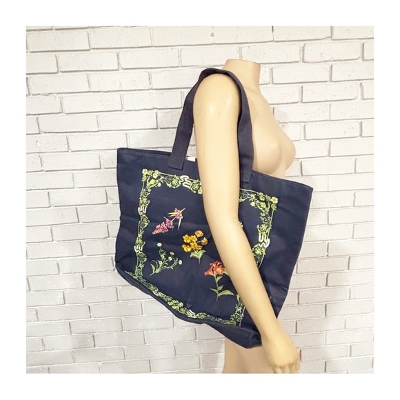 Agua Bendita Handbags - Agua Bendita x Target Navy Blue Floral Botanical Canvas Tote‎ Bag